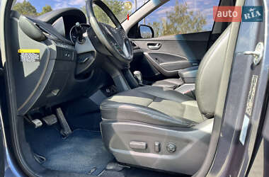 Позашляховик / Кросовер Hyundai Santa FE 2015 в 