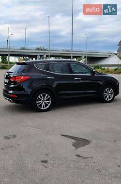 Позашляховик / Кросовер Hyundai Santa FE 2013 в 