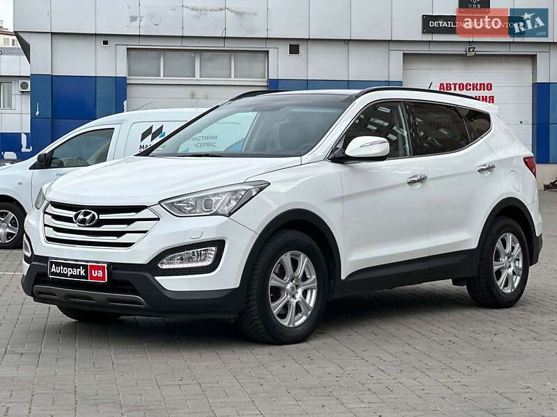 Позашляховик / Кросовер Hyundai Santa FE 2013 в 