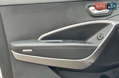 Позашляховик / Кросовер Hyundai Santa FE 2013 в 
