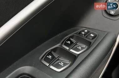 Позашляховик / Кросовер Hyundai Santa FE 2013 в 