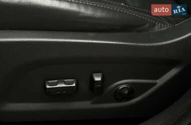 Внедорожник / Кроссовер Hyundai Santa FE 2016 в 