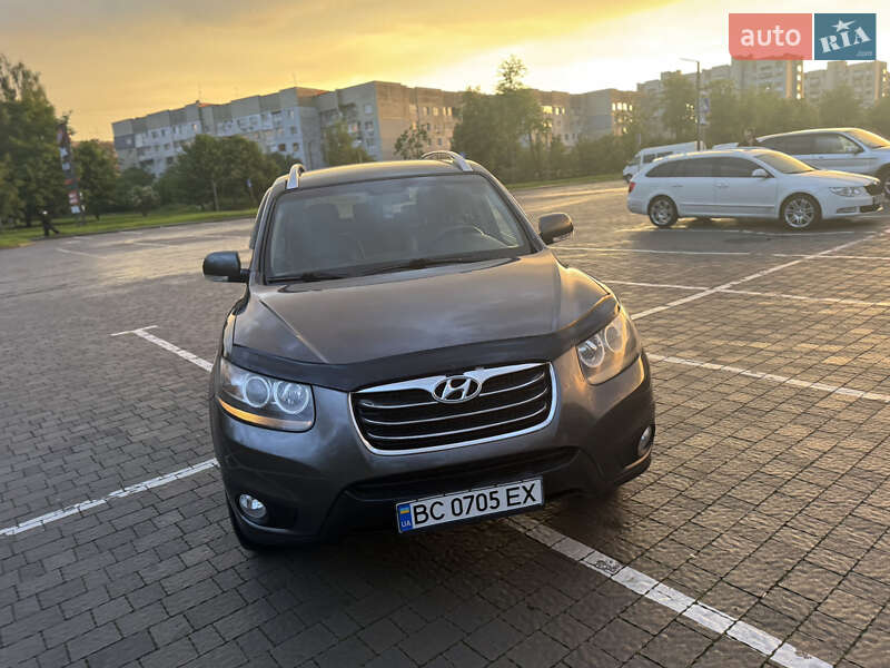 Позашляховик / Кросовер Hyundai Santa FE 2010 в Трускавці
