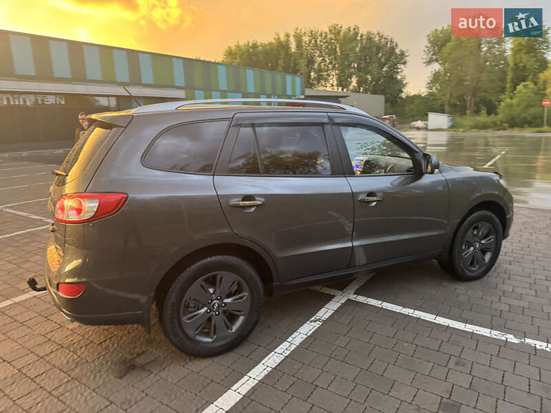 Позашляховик / Кросовер Hyundai Santa FE 2010 в Трускавці
