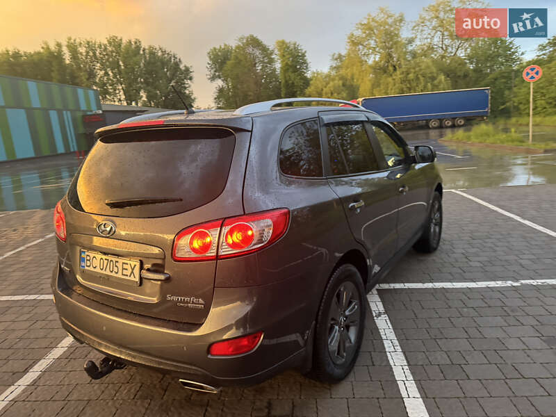Позашляховик / Кросовер Hyundai Santa FE 2010 в Трускавці