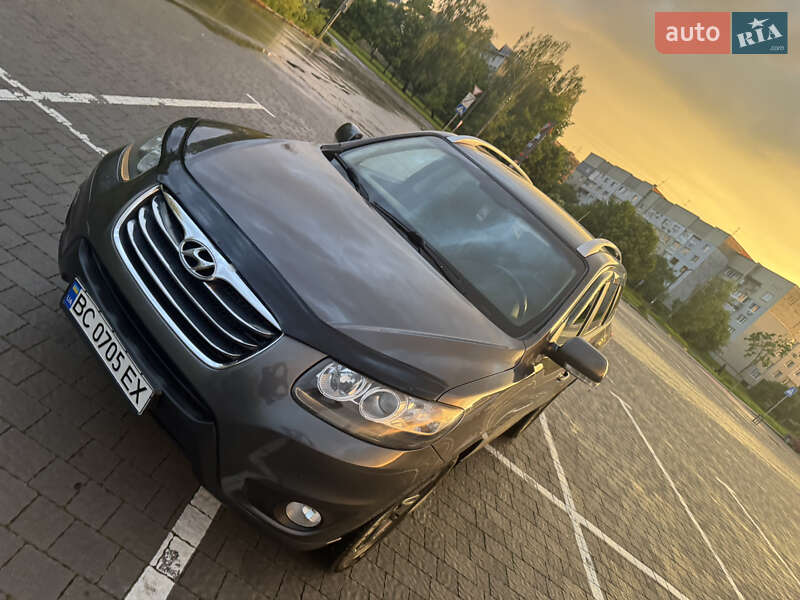 Позашляховик / Кросовер Hyundai Santa FE 2010 в Трускавці