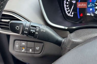 Внедорожник / Кроссовер Hyundai Santa FE 2020 в 