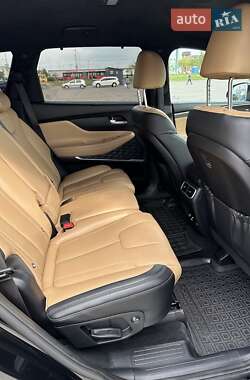 Позашляховик / Кросовер Hyundai Santa FE 2021 в 