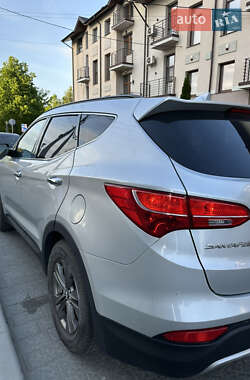 Внедорожник / Кроссовер Hyundai Santa FE 2013 в 