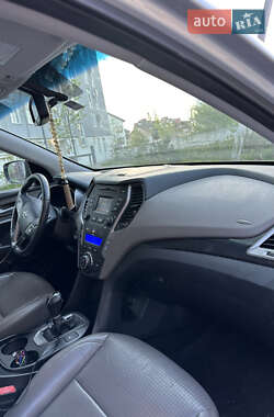 Внедорожник / Кроссовер Hyundai Santa FE 2013 в 