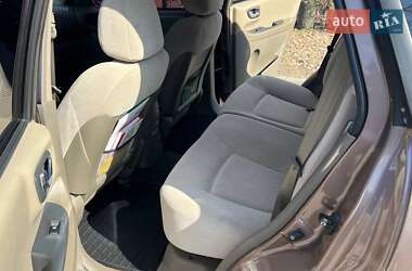 Позашляховик / Кросовер Hyundai Santa FE 2005 в 