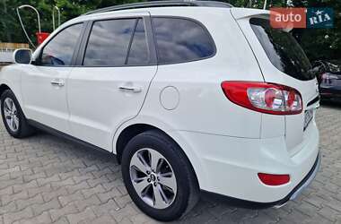 Позашляховик / Кросовер Hyundai Santa FE 2011 в 