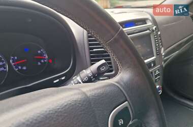 Позашляховик / Кросовер Hyundai Santa FE 2011 в 