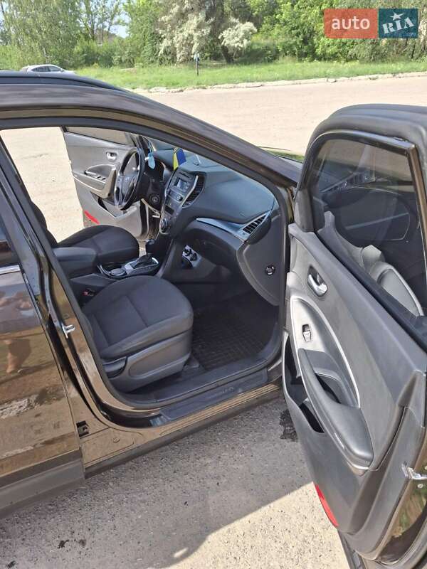 Позашляховик / Кросовер Hyundai Santa FE 2017 в Харкові