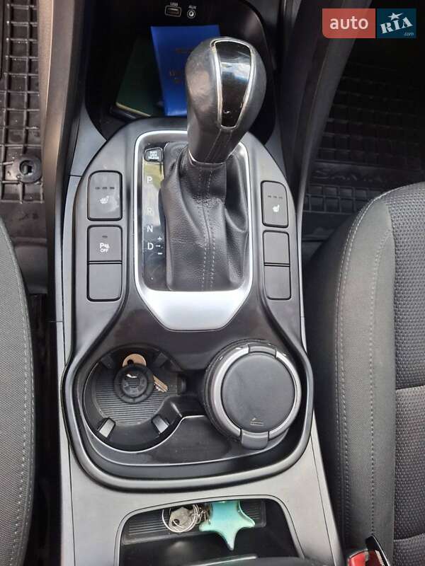 Позашляховик / Кросовер Hyundai Santa FE 2017 в Харкові