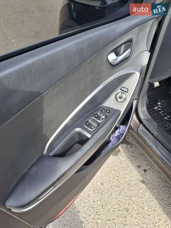 Позашляховик / Кросовер Hyundai Santa FE 2017 в Харкові