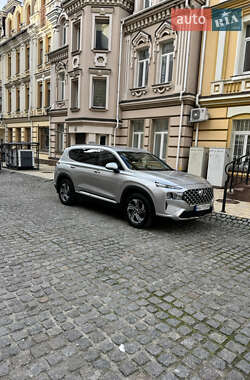 Внедорожник / Кроссовер Hyundai Santa FE 2022 в Киеве