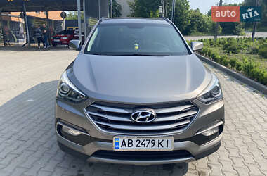 Внедорожник / Кроссовер Hyundai Santa FE 2016 в 