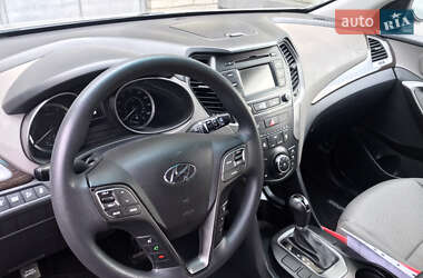 Внедорожник / Кроссовер Hyundai Santa FE 2017 в 