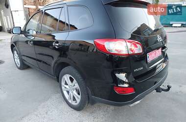 Позашляховик / Кросовер Hyundai Santa FE 2011 в 