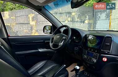 Внедорожник / Кроссовер Hyundai Santa FE 2011 в 