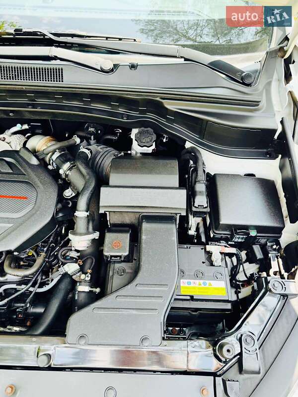 Позашляховик / Кросовер Hyundai Santa FE 2016 в Києві