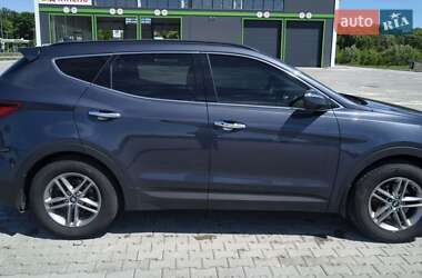 Позашляховик / Кросовер Hyundai Santa FE 2017 в 