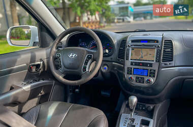 Внедорожник / Кроссовер Hyundai Santa FE 2011 в 