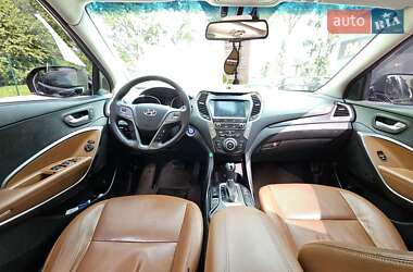 Внедорожник / Кроссовер Hyundai Santa FE 2016 в 