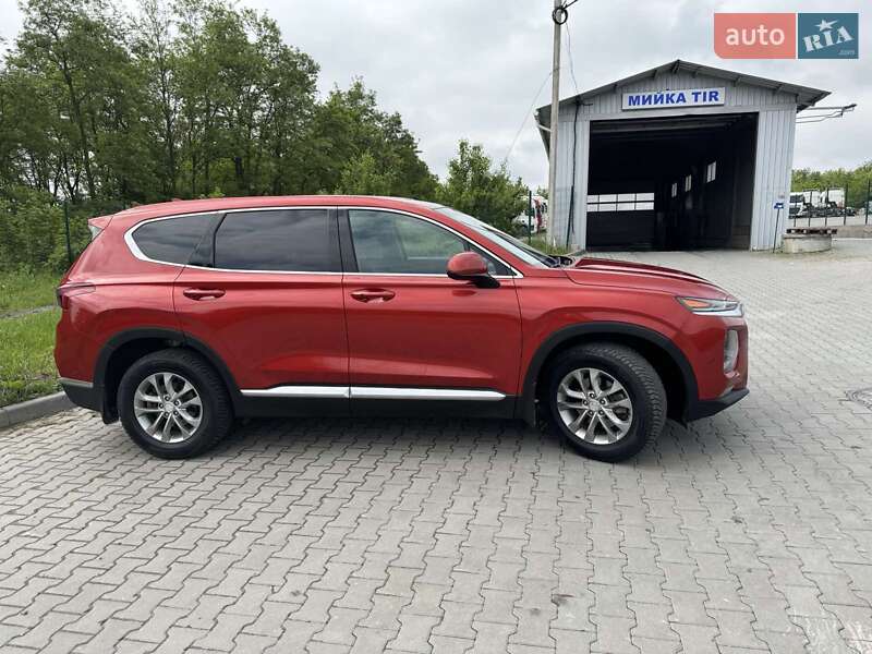 Внедорожник / Кроссовер Hyundai Santa FE 2019 в Хмельницком