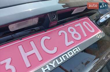 Позашляховик / Кросовер Hyundai Santa FE 2011 в 