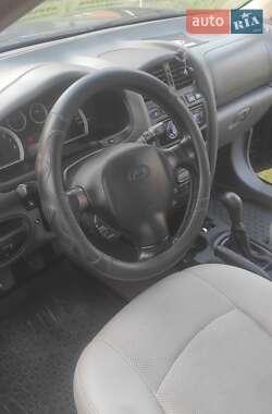 Позашляховик / Кросовер Hyundai Santa FE 2005 в 