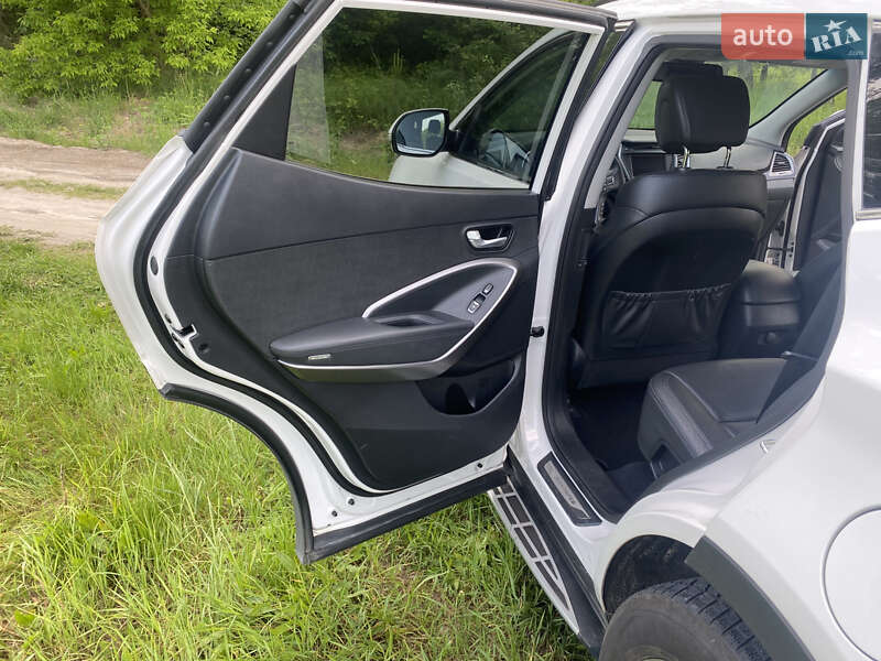 Внедорожник / Кроссовер Hyundai Santa FE 2014 в Ровно