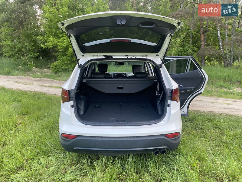 Внедорожник / Кроссовер Hyundai Santa FE 2014 в Ровно