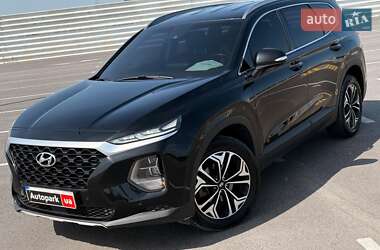 Позашляховик / Кросовер Hyundai Santa FE 2019 в 
