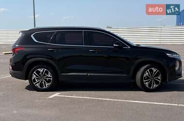 Позашляховик / Кросовер Hyundai Santa FE 2019 в 