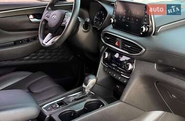 Позашляховик / Кросовер Hyundai Santa FE 2019 в 