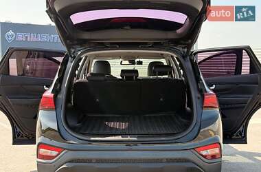 Позашляховик / Кросовер Hyundai Santa FE 2019 в 