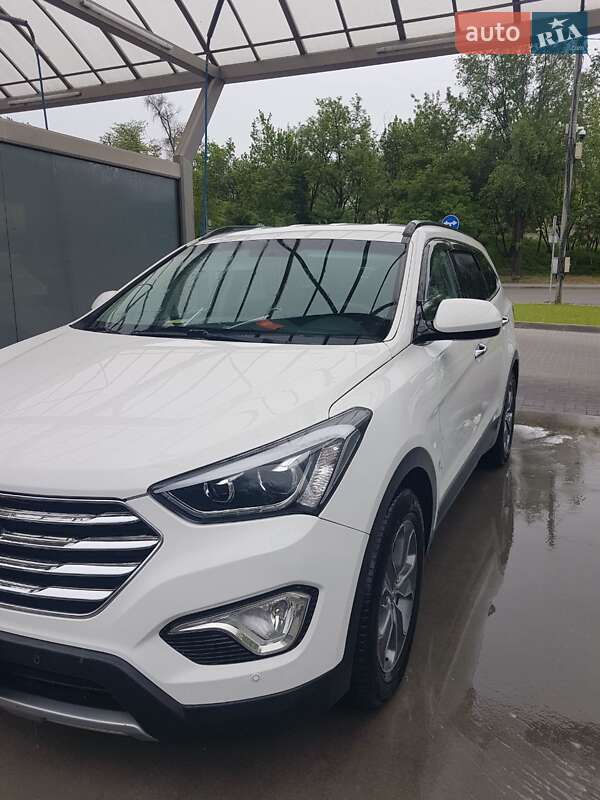 Позашляховик / Кросовер Hyundai Santa FE 2015 в Кам'янському
