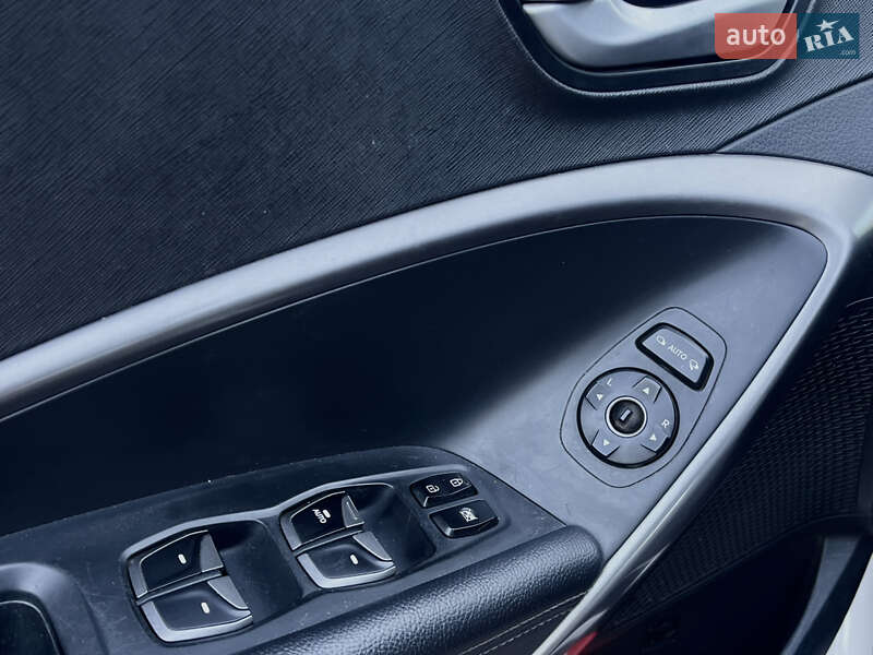 Позашляховик / Кросовер Hyundai Santa FE 2013 в Миколаєві