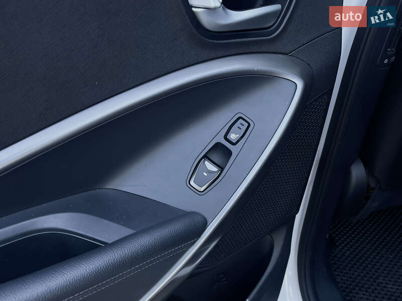 Позашляховик / Кросовер Hyundai Santa FE 2013 в Миколаєві