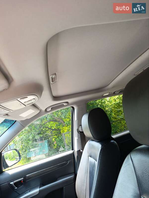 Позашляховик / Кросовер Hyundai Santa FE 2011 в Луцьку