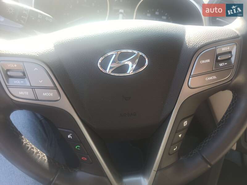 Позашляховик / Кросовер Hyundai Santa FE 2016 в Одесі