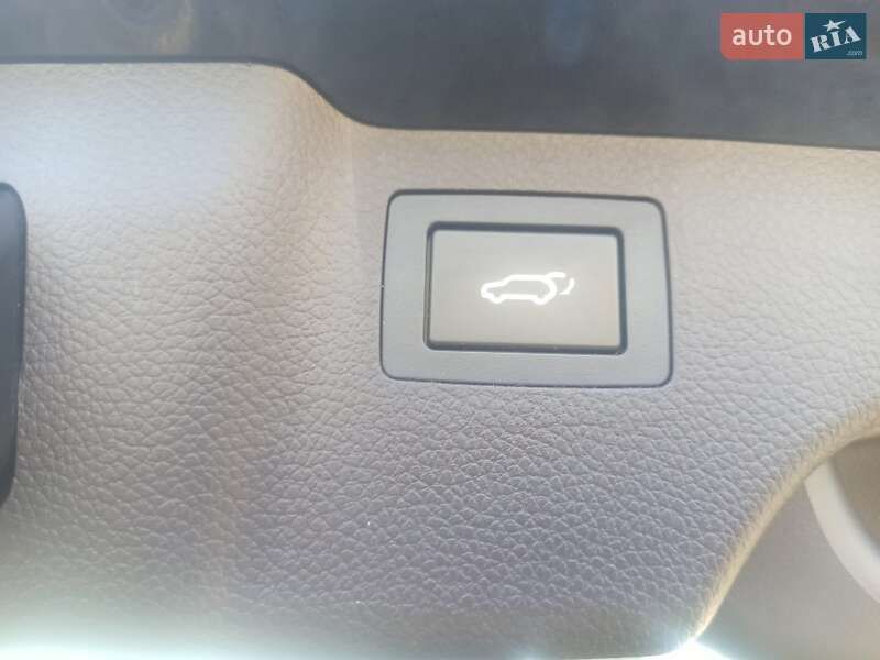 Позашляховик / Кросовер Hyundai Santa FE 2016 в Одесі