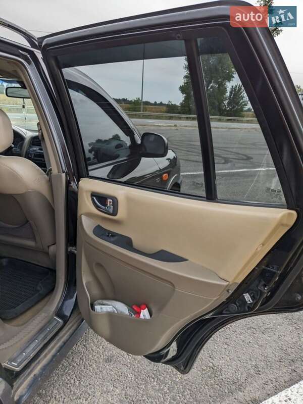 Внедорожник / Кроссовер Hyundai Santa FE 2004 в Ромнах