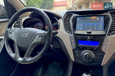 Внедорожник / Кроссовер Hyundai Santa FE 2013 в 
