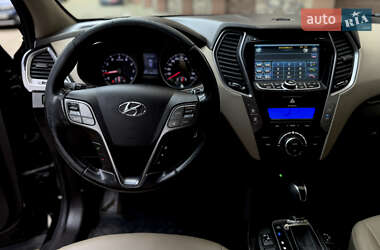 Внедорожник / Кроссовер Hyundai Santa FE 2013 в 