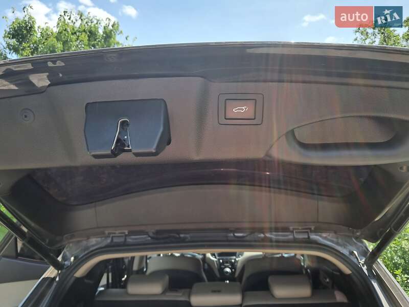 Позашляховик / Кросовер Hyundai Santa FE 2017 в Дніпрі