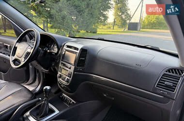 Внедорожник / Кроссовер Hyundai Santa FE 2011 в 