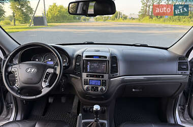Внедорожник / Кроссовер Hyundai Santa FE 2011 в 